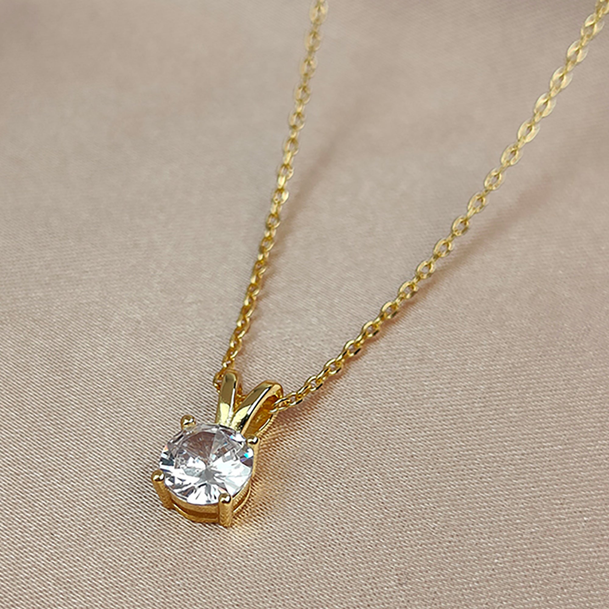 Gold Plated CZ Pendant Necklace Valentine Day Gift KOL / Youtuber / Celebrity / Fashion Icon styling