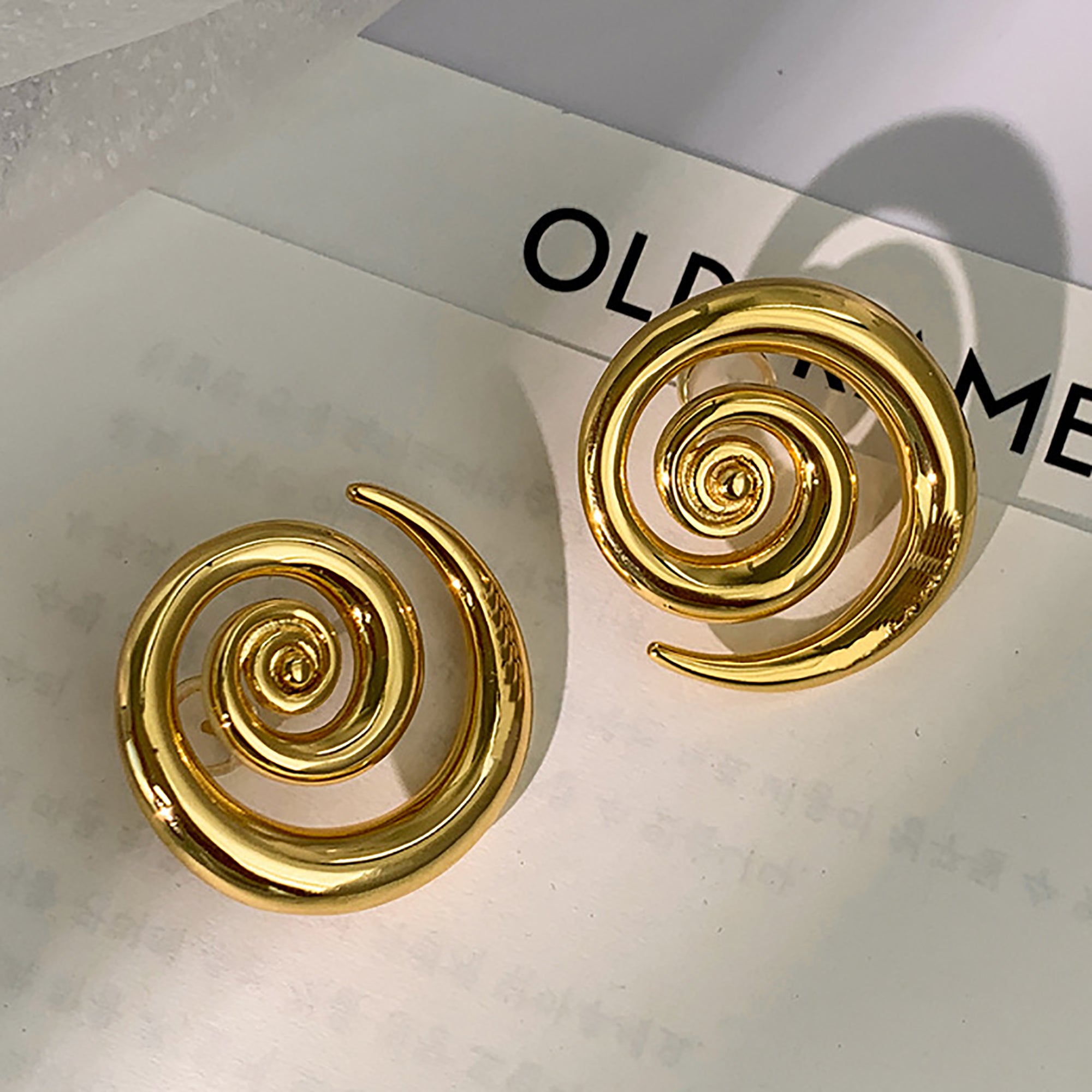 18K Gold Plated Swirl Stud Earrings Gift Party Wedding