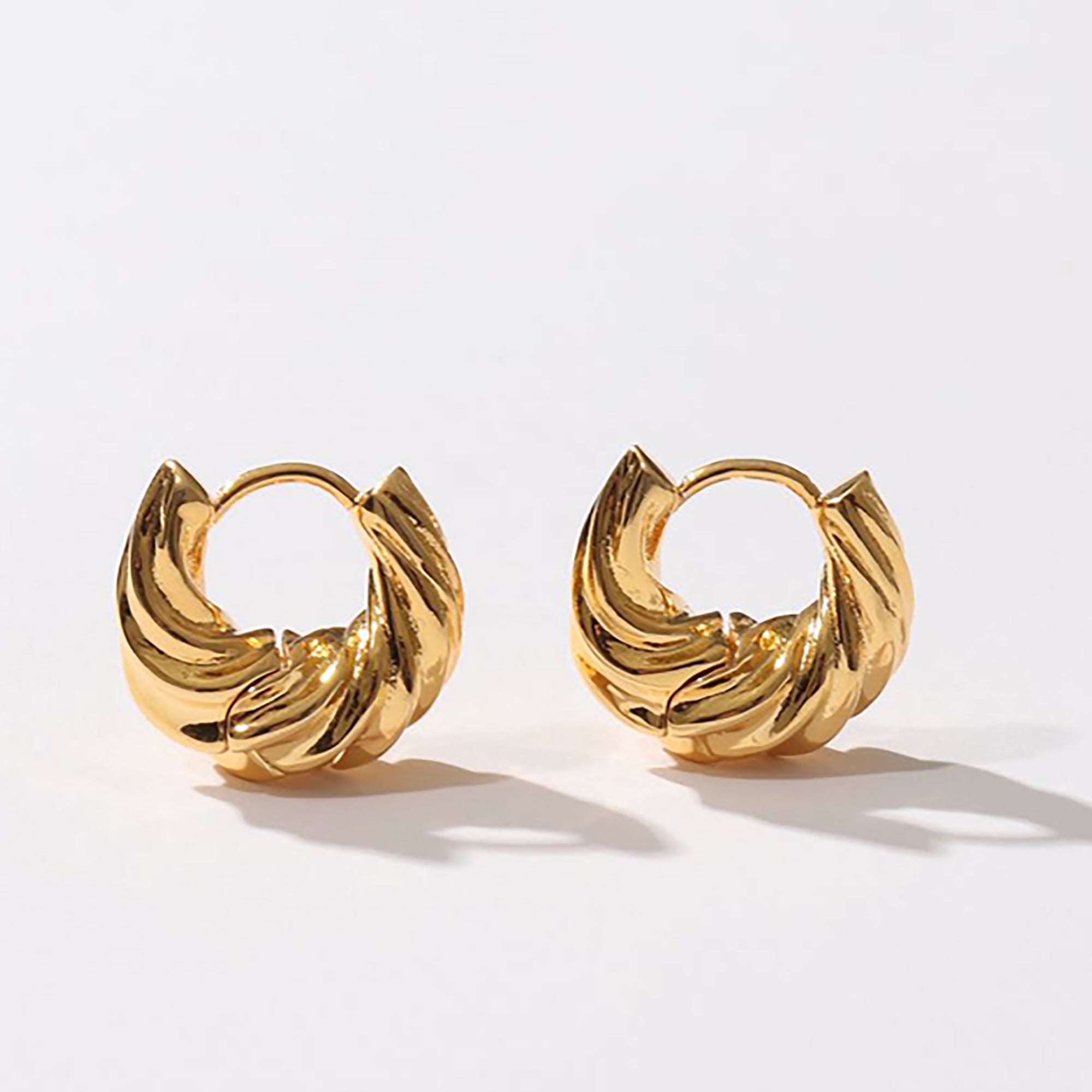 Gold Plated Hoop Earrings Gift wedding influencer styling KOL / Youtuber / Celebrity / Fashion Icon