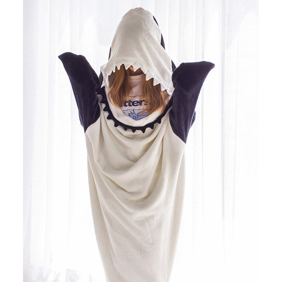 Whale Blanket for Boys Girls Super Soft Cozy Flannel Hoodie Shark Tail Wearable Fleece Throw Blanket Kids Cosplay Shark Costume Shark Gifts for Shark Lovers, Cosplay Shark)
