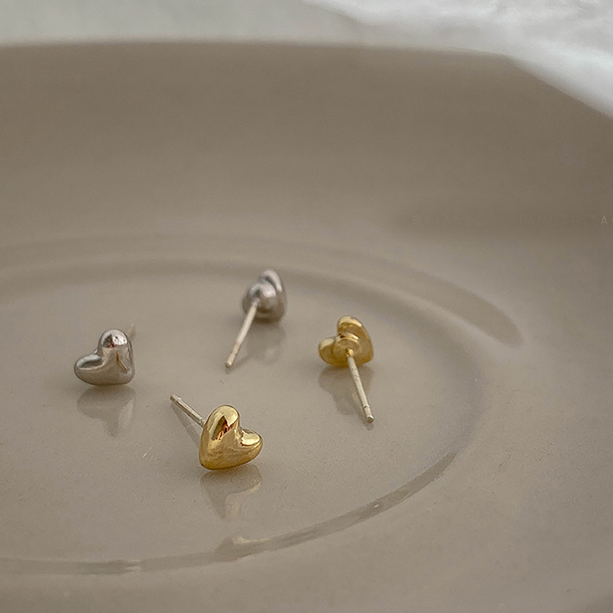 Gold Plated Mini Heart Stud Earrings Gift wedding influencer styling KOL / Youtuber / Celebrity / Fashion Icon