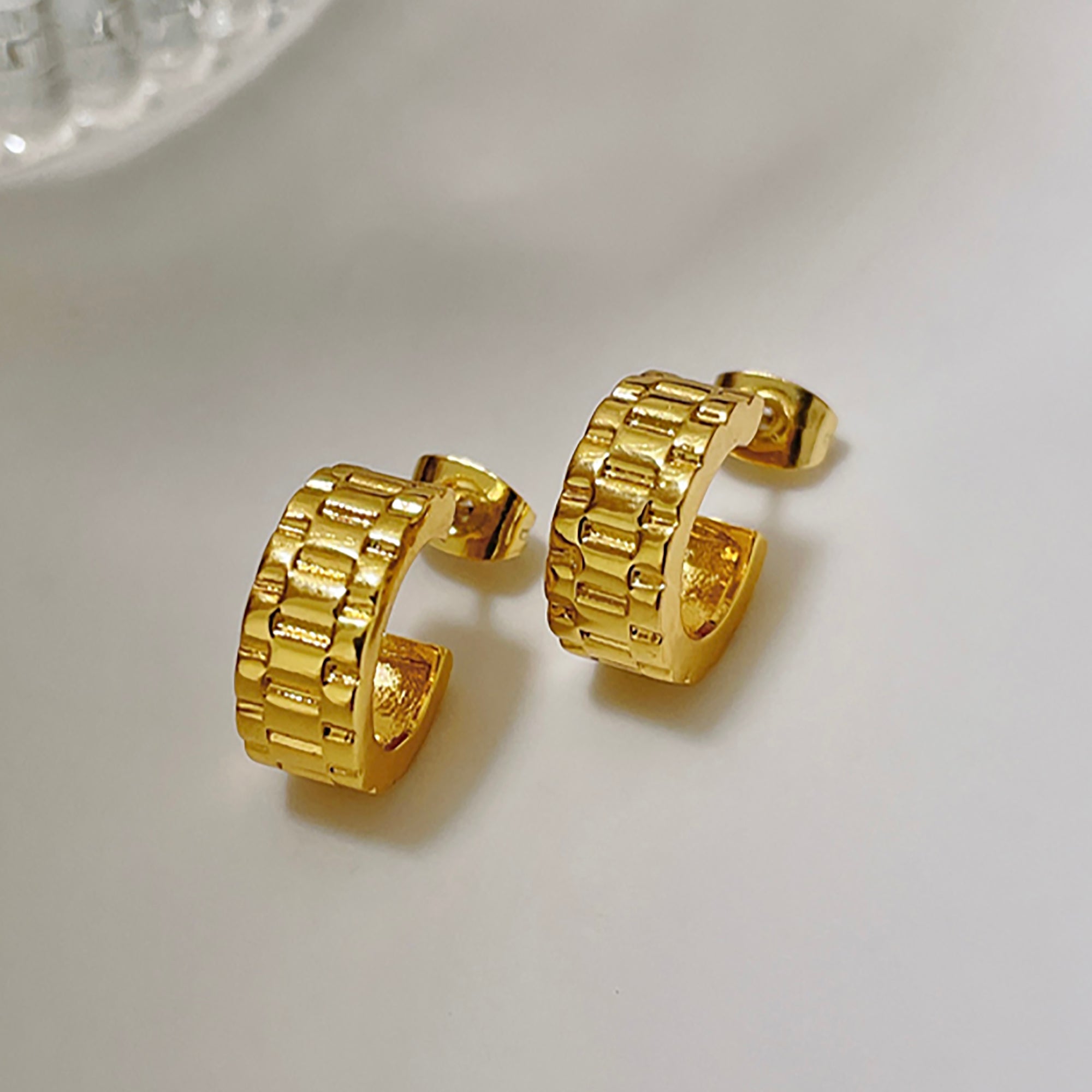 Vintage 18K Gold Hoop Earrings Gift Valentine day KOL Birthday Gift