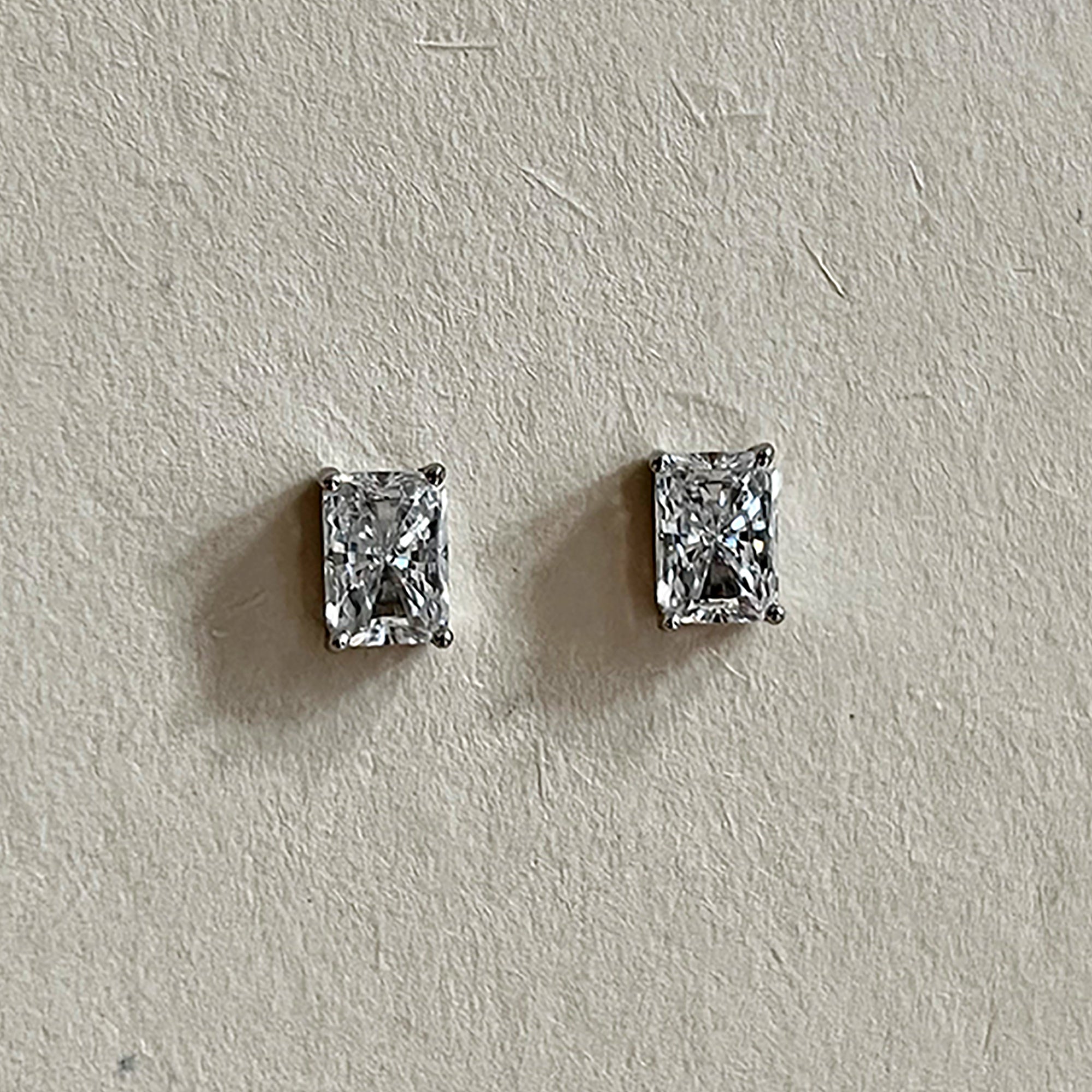 White Gold Plated Square CZ Stud Earrings wedding gift KOL influencer Wedding Anniversary gift party
