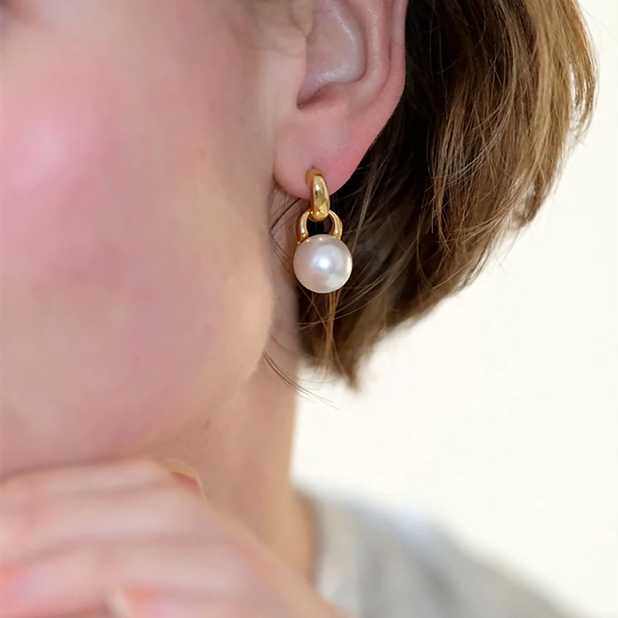 Pearl Dangle Earrings Gift wedding influencer styling KOL / Youtuber / Celebrity / Fashion Icon